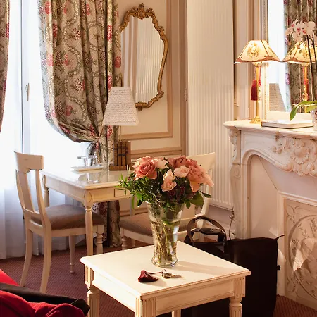 Hotel Henri Iv 4*