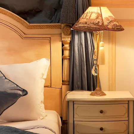 Hotel Henri Iv 4*