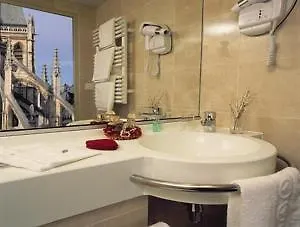 Hotel Henri Iv 4*