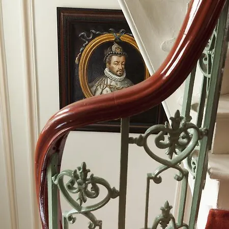 Hotel Henri Iv